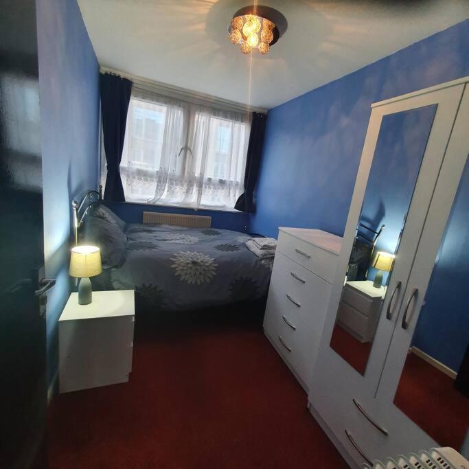 Апартаменты 3Beds Family Friendly In London With Good Transport Links Экстерьер фото